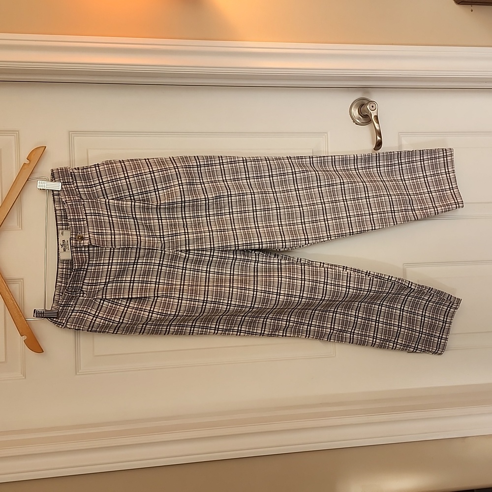 Hollister Ultra High Rise Plaid Pants. Size S.